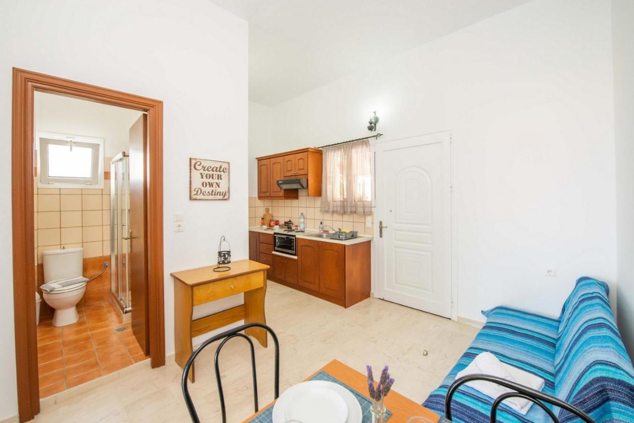 Lena'S Apartments Astrakeri ภายนอก รูปภาพ